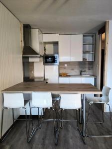 Appartement Résidence Horizon 1800 G - Studio pour 4 Personnes 434 Rue  des Ecrins, Le Rond Point des Pistes - Station ORCIERES-MERLETTE 05170 Orcières Provence-Alpes-Côte d\'Azur