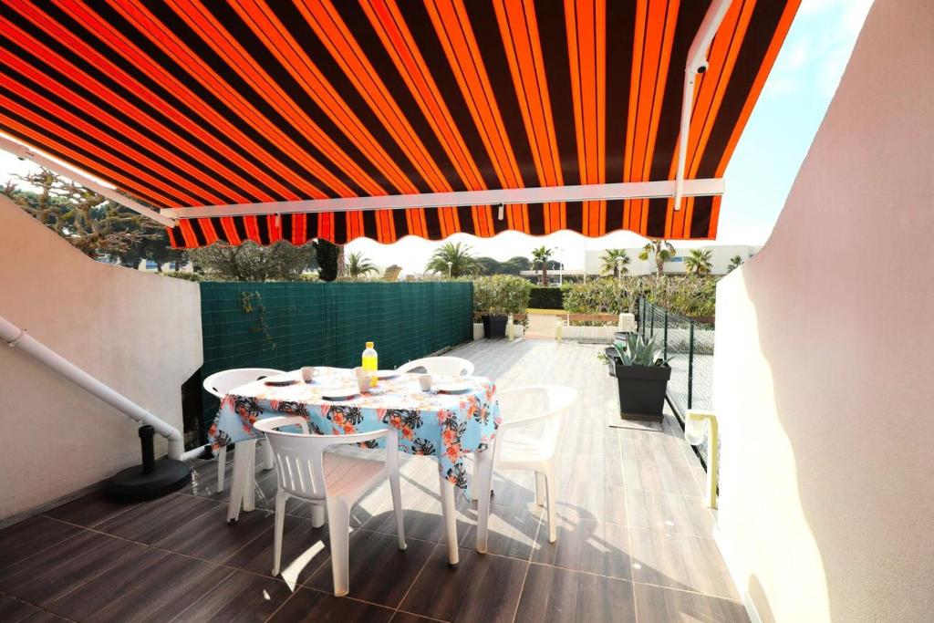Résidence Le Beaupre - Studio pour 4 Personnes 404 10 Avenue du Centurion, Résidence Le Beaupré n°4 RDC Bât A, 30240 Le Grau-du-Roi