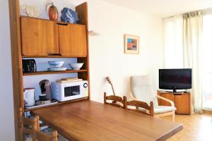 Appartement Résidence Le Canastel - 2 Pièces pour 4 Personnes 464 645 Av.du mail, Résidence Le Canastel, n°122, 4ème étage Parking n°288 30240 Le Grau-du-Roi Languedoc-Roussillon