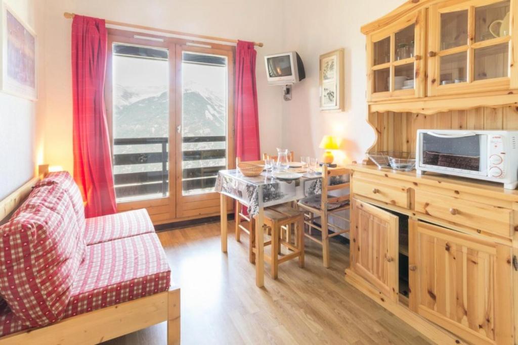 Appartement Résidence Le Christiana - 2 Pièces pour 4 Personnes 024 Immeuble la Bergerie, La Plagne Montalbert 73210 Aime-La-Plagne