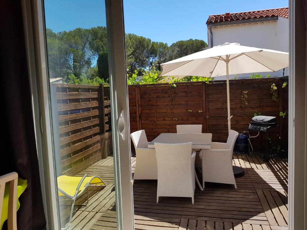 Appartement Résidence Le Clos D'Azur 204 Avenue Paul Valéry 83370 Fréjus