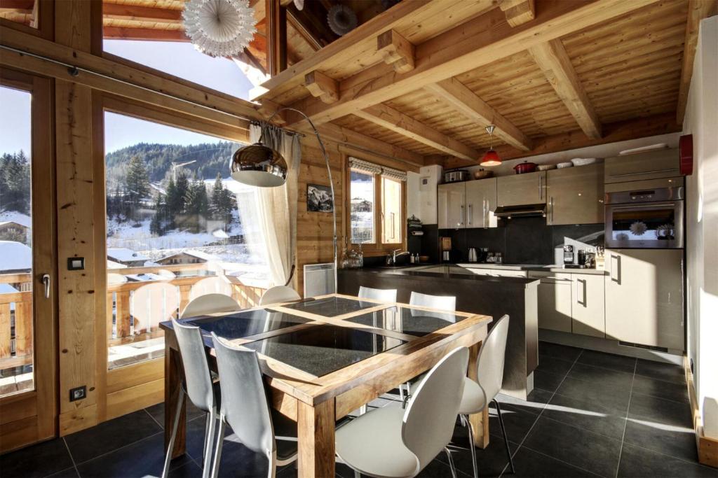 Appartement Résidence Le Hameau Des Fes - 4 Pièces pour 8 Personnes 514 215 route de la manche 74110 Morzine