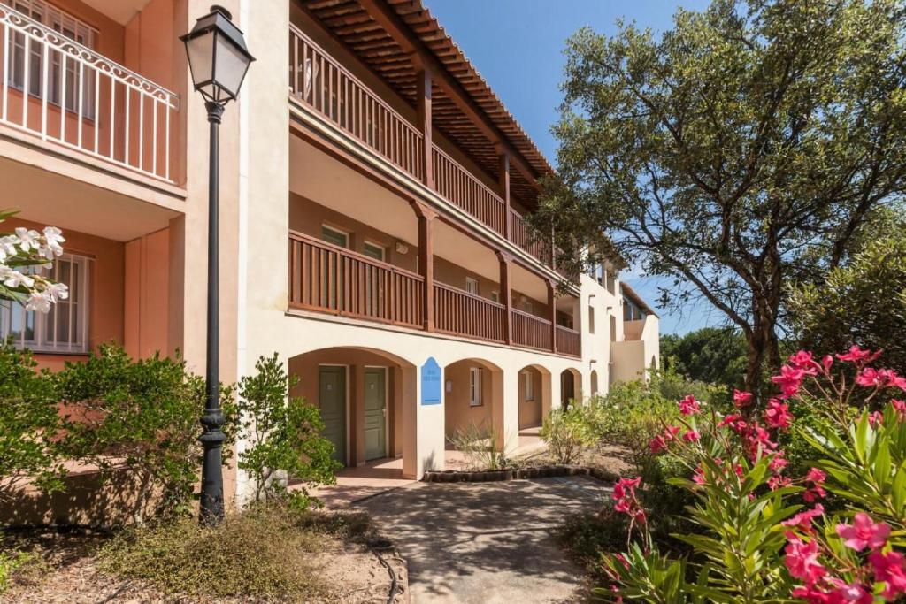 Appartement Résidence le Hameau des Issambres - maeva Home - 2 Pièces 4 Personnes Confo 31 Résidence Le Hameau des Issambres - Route du Col de Bougnon 83380 Les Issambres