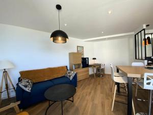 Appartement Résidence Le Rial - 3 Pièces pour 4 Personnes 364 2  Square de l'Hôtel de Ville 22430 Erquy Bretagne