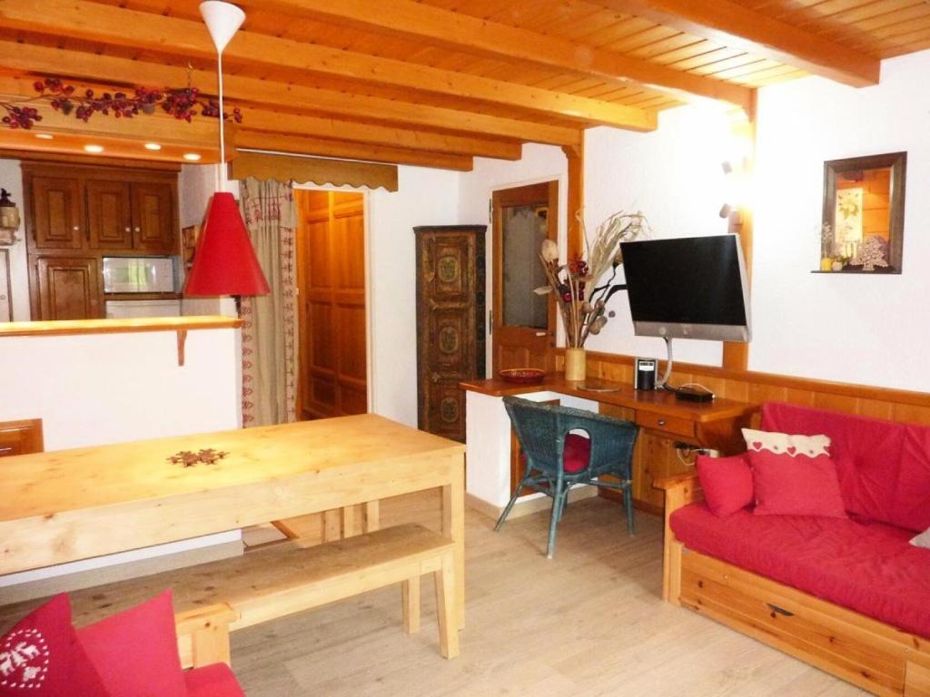 Appartement Résidence Le Silhourais - 2 Pièces pour 6 Personnes 884 LE SILHOURAIS N°76, Allée des Chamois 05200 Le Mélézet