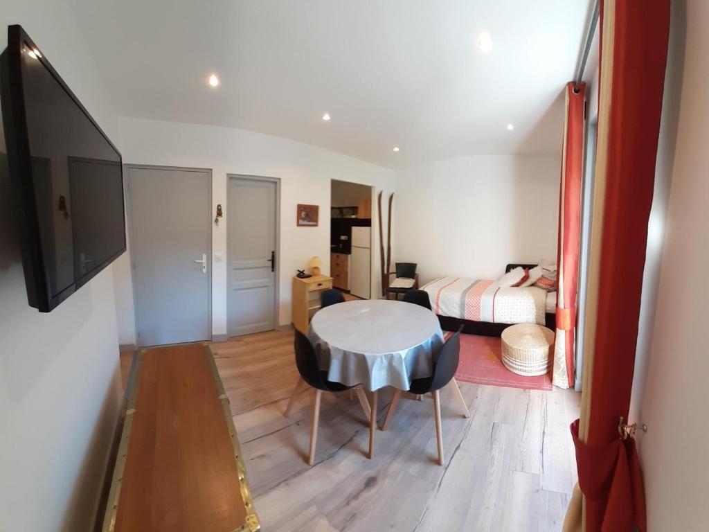 Résidence Les Belles Rives E - 2 Pièces pour 4 Personnes 434 73100 Aix-les-Bains