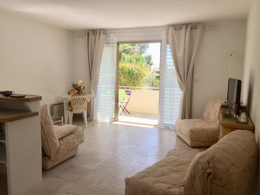 Résidence Les Cembros - Studio pour 4 Personnes 984 05200 Le Mélézet