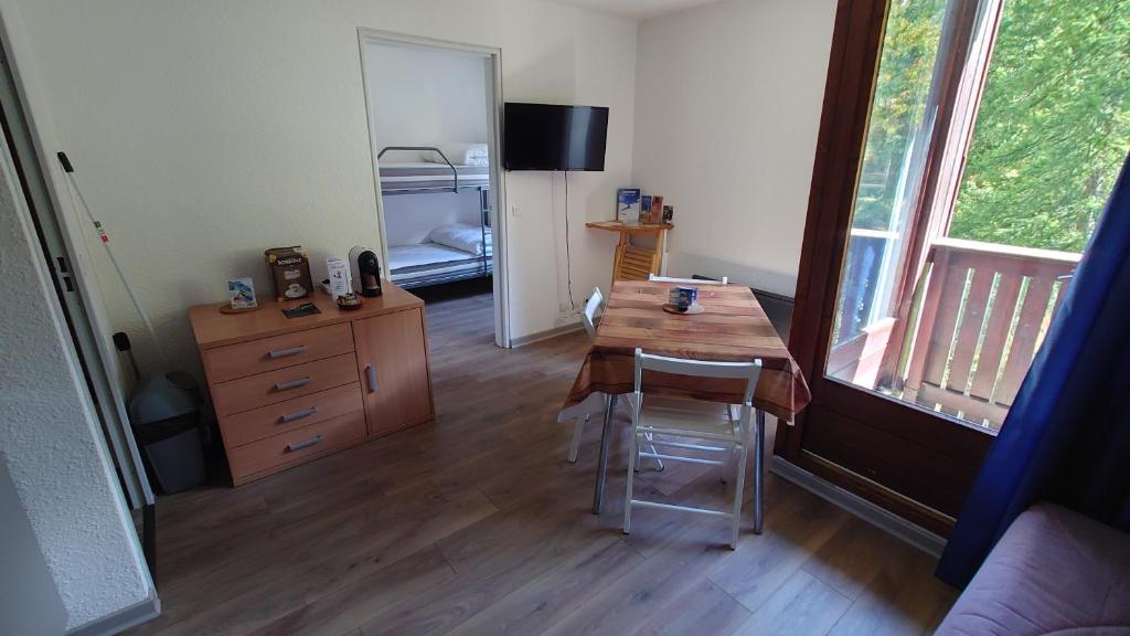 Appartement Residence Les Ecrins La Tartarasse 05290 Puy-Saint-Vincent