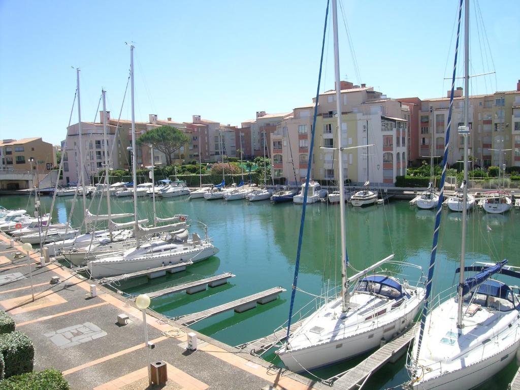 Résidence Les Iles \ N° 11 2ème étage Rue de la Toison d'Or, 34300 Le Cap d\'Agde