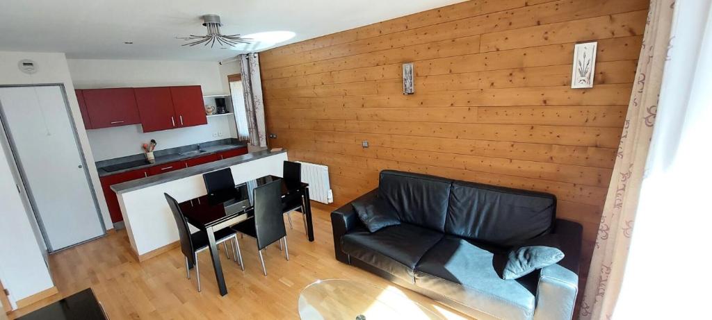 Appartement Résidence Les Melezes - 2 Pièces pour 4 Personnes 424 Résidence Les Mélèzes, PLAN-PEISEY 73210 Peisey-Nancroix