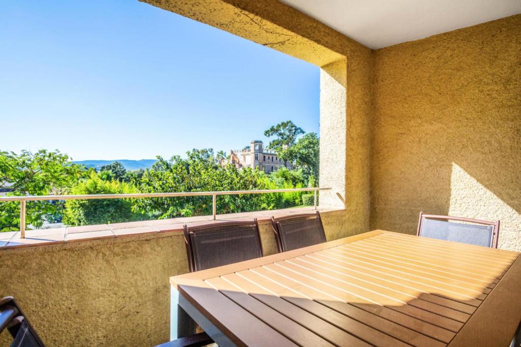 Appartement Résidence Les Parcs de Grimaud - maeva Home - Appartement 3 Pièces 6 Person 52 522 Chemin des Mûres 83310 Grimaud