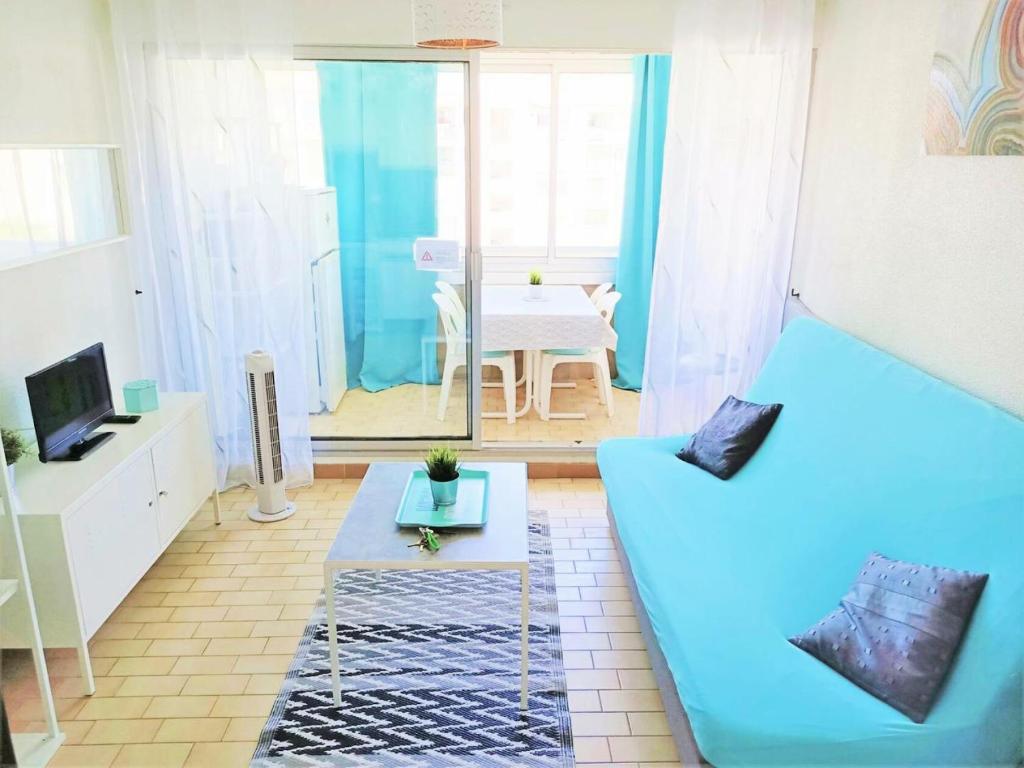 Résidence Los Amigos 2 - Studio pour 4 Personnes 464 480 Av. du Palais de la Mer Rés. Los Amigos 2, Entrée Victoria n°301 1er étage pk n°47, 30240 Le Grau-du-Roi