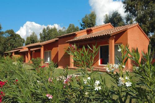Résidence Marina Corsa, Apt with balcony or small garden