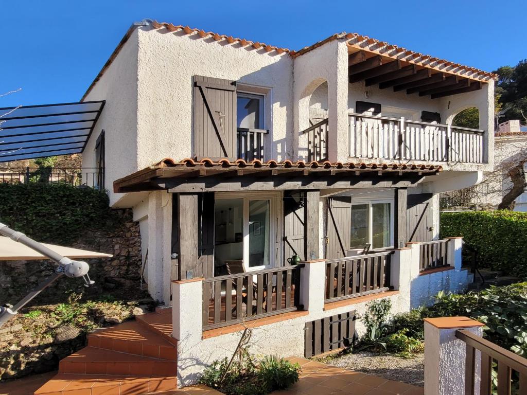 Résidence Marina di Bravone - appartement 2 personnes Vue Mer 1er étage N100