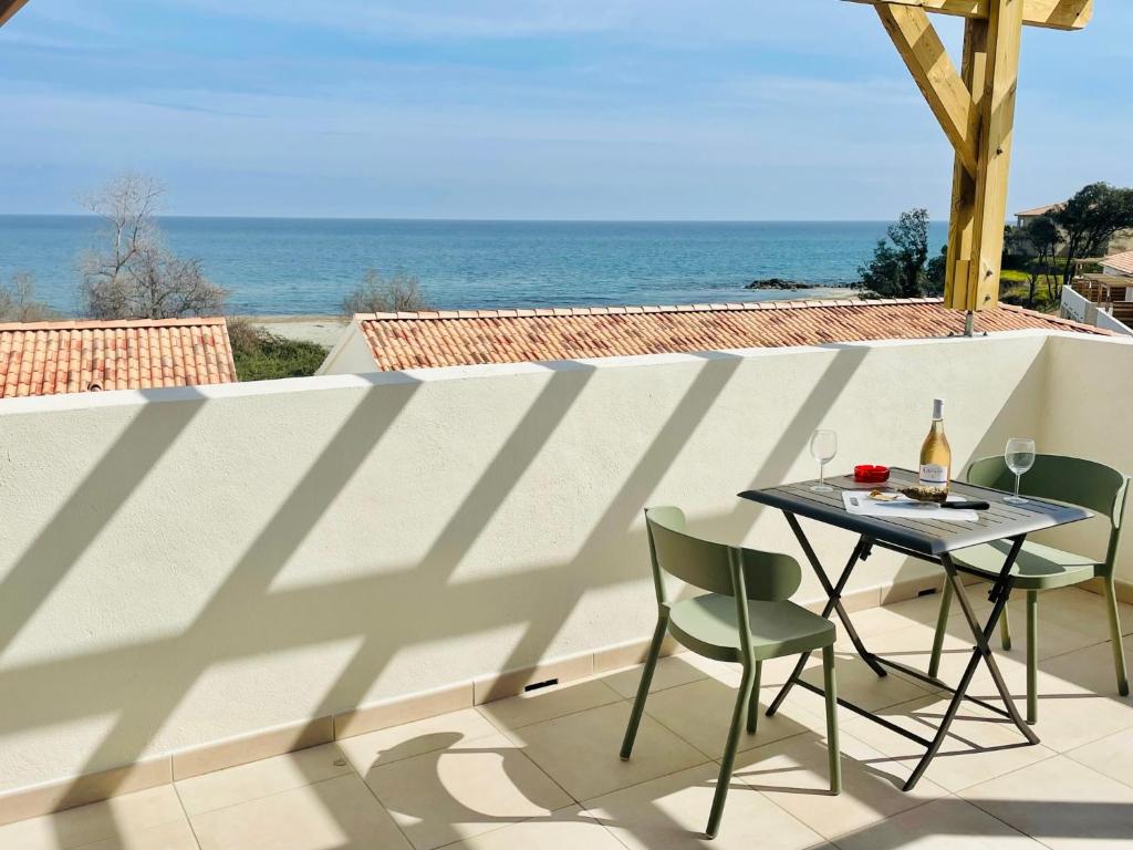 Résidence Marina di Bravone - appartement 2 personnes Vue Mer 1er étage N68 Residence Marina di Bravone, Plage de Bravone, Bat D2 Lot 68, 20230 Linguizzetta