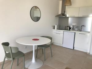 Appartement Residence Marina di Bravone - appartement 2 personnes Vue Mer RDC N73 Residence Marina di Bravone, Plage de Bravone, Bat E2 Lot 73 20230 Linguizzetta Corse