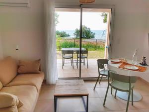 Résidence Marina di Bravone - appartement 4 personnes Vue Mer RDC N31