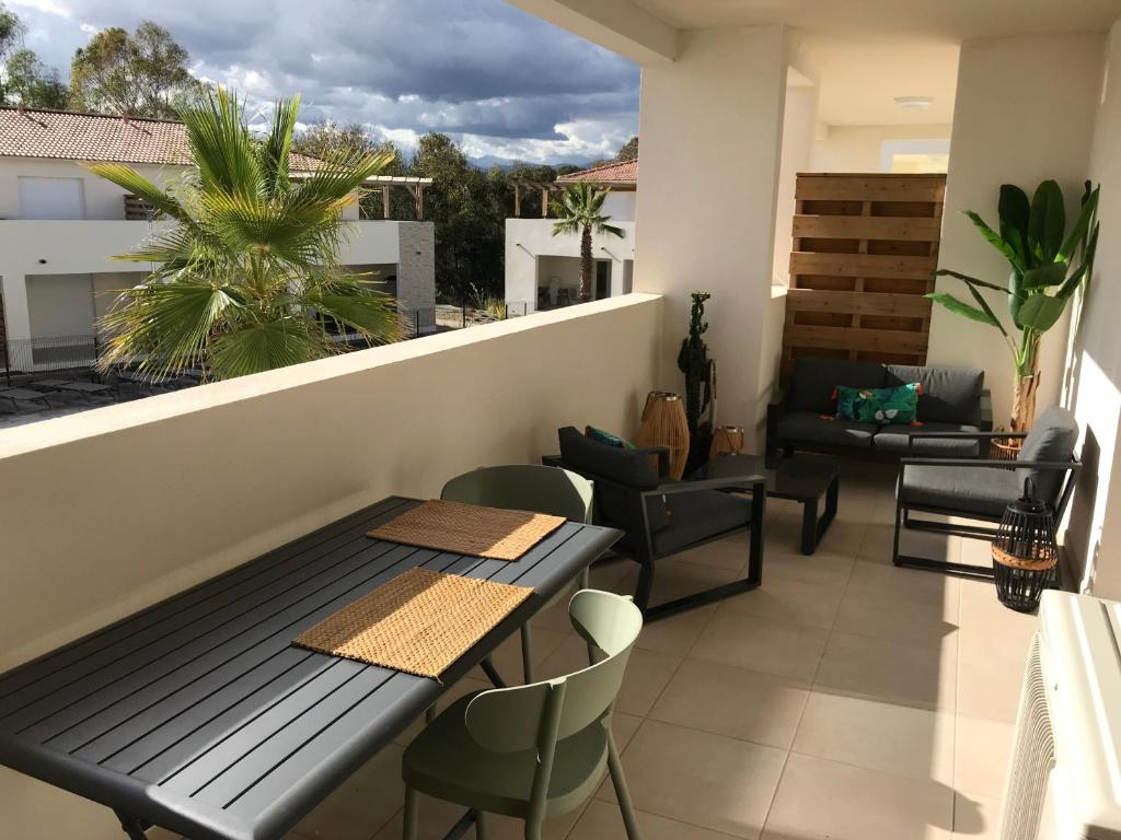 Résidence Marina di Bravone - appartement 6 personnes 5 adultes max 1er étage N149 Residence Marina di Bravone, Plage de Bravone, Bat J2 Lot 149, 20230 Linguizzetta