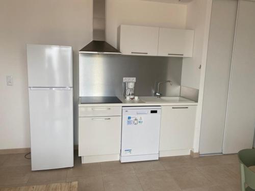 Résidence Marina di Bravone - appartement 6 personnes 5 adultes max Vue Mer 1er étage N65