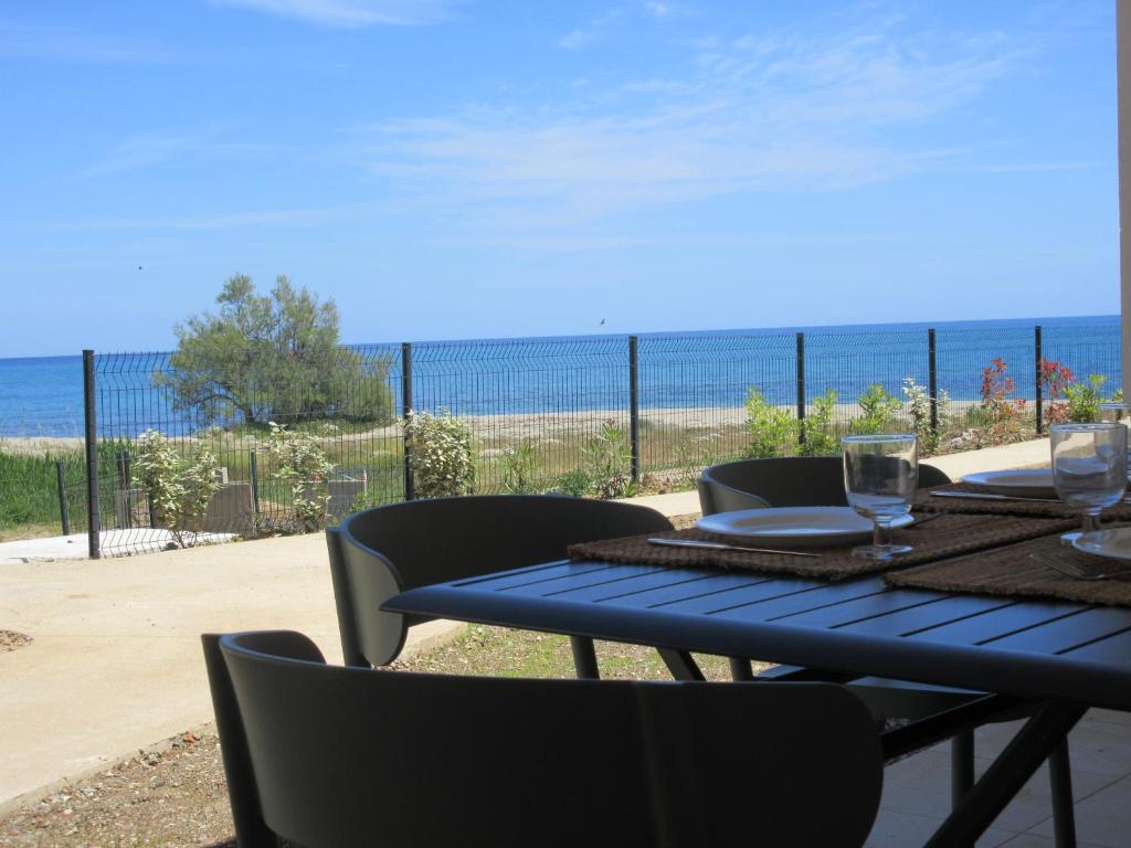 Residence Marina di Bravone - appartement 6 personnes (5 adultes max.) Vue Mer RDC N25 Residence Marina di Bravone, Plage de Bravone, Bat B1 Lot 25, 20230 Linguizzetta