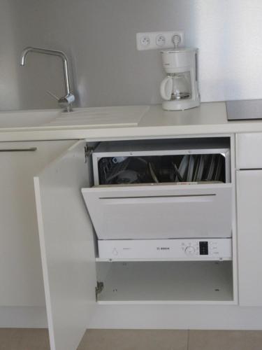 Residence Marina di Bravone - appartement 6 personnes (5 adultes max.) Vue Mer RDC N25