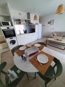 Residence Marina di Bravone - appartement 6 personnes (5 adultes max.) Vue Mer RDC N25