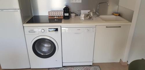 Residence Marina di Bravone - appartement 6 personnes (5 adultes max.) Vue Mer RDC N26