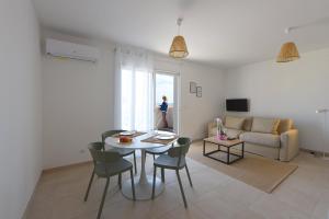 Residence Marina di Bravone - appartement 6 personnes RDC N50