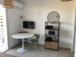 Residence Marina di Bravone - appartement 6 personnes Vue Mer RDC N74