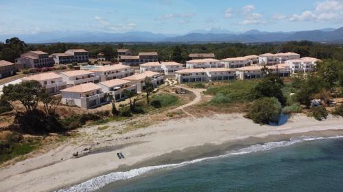 Residence Marina di Bravone - appartement 8 personnes RDC N3-4