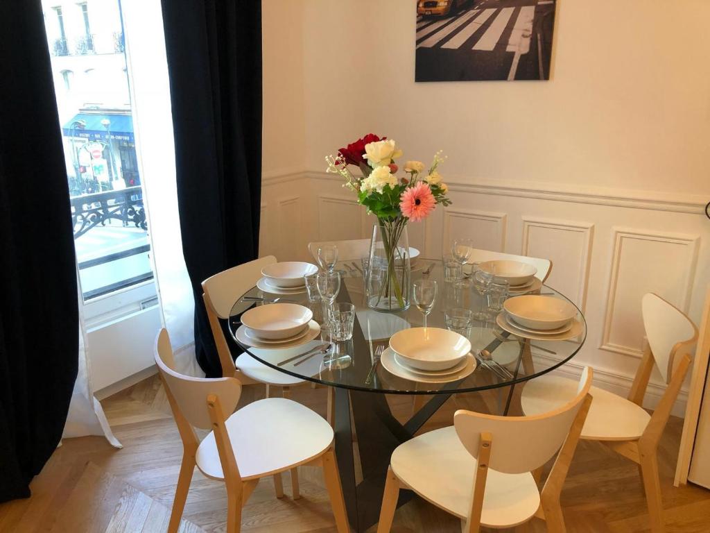 Appartement RESIDENCE MONTORGUEIL 53 Rue Réaumur 75002 Paris