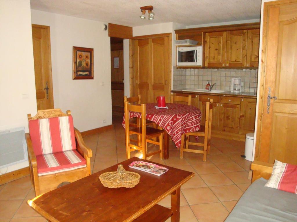 Résidence Neige Et Golf - Studio pour 3 Personnes 854 05100 Montgenèvre