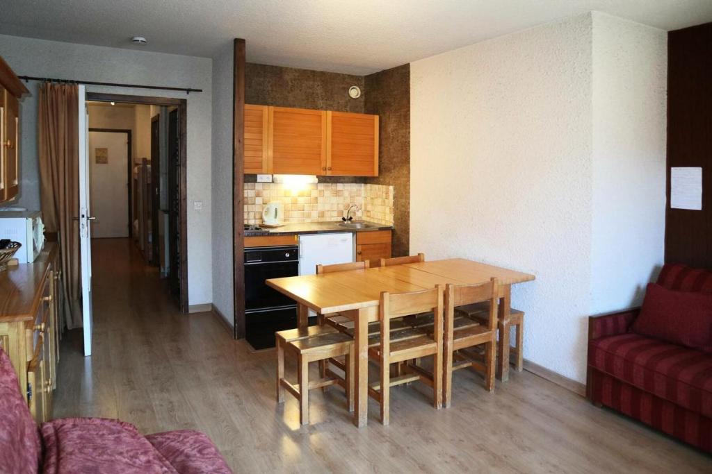 Appartement Résidence ORR DES FORETS - Studio pour 6 Personnes 524 Les Soldanelles 05200 Les Orres