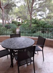 Appartement RESIDENCE PORTO DI MAR CAVALAIRE APPARTEMENT N°3 REZ DE CHAUSSE RUE DE LA FONTAINE - IMMEUBLE L ARTIMON 83240 Cavalaire-sur-Mer Provence-Alpes-Côte d\'Azur