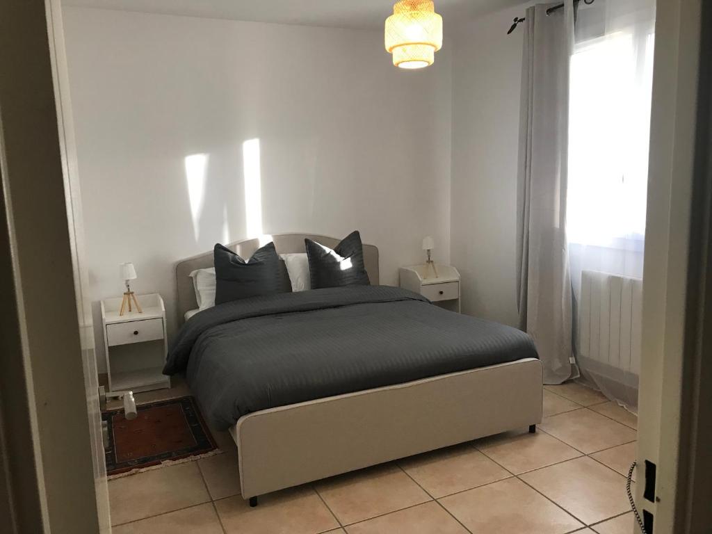 Appartement Résidence privée calme 15 min à pied du centre parking gratuit 44 Avenue Edouard Herriot 13200 Arles