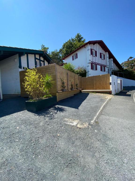 Résidence RUE DE LA JONQUIERE - 4 Pièces pour 8 Personnes 84 11370 Port Leucate