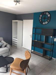 Appartement Résidence Studio Grand Luxe Wifi parking privé 50 Rue Jean et Joséphine Peyri 69120 Vaulx-en-Velin Rhône-Alpes