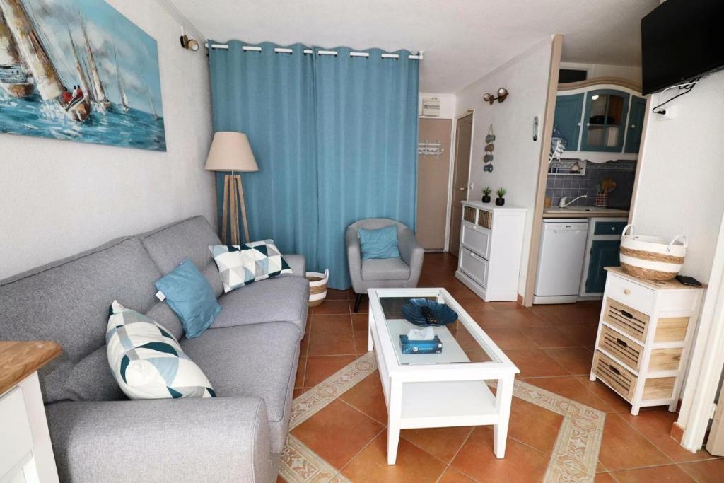 Appartement Résidence Terrasses Baronnie - 2 Pièces pour 4 Personnes 324 430 Avenue du Palais de la Mer, Rés. Terrasses de la Baronnie n°300 30240 Le Grau-du-Roi