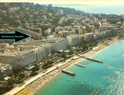 Residences Fleuries - behind Cannes Croisette Bvd