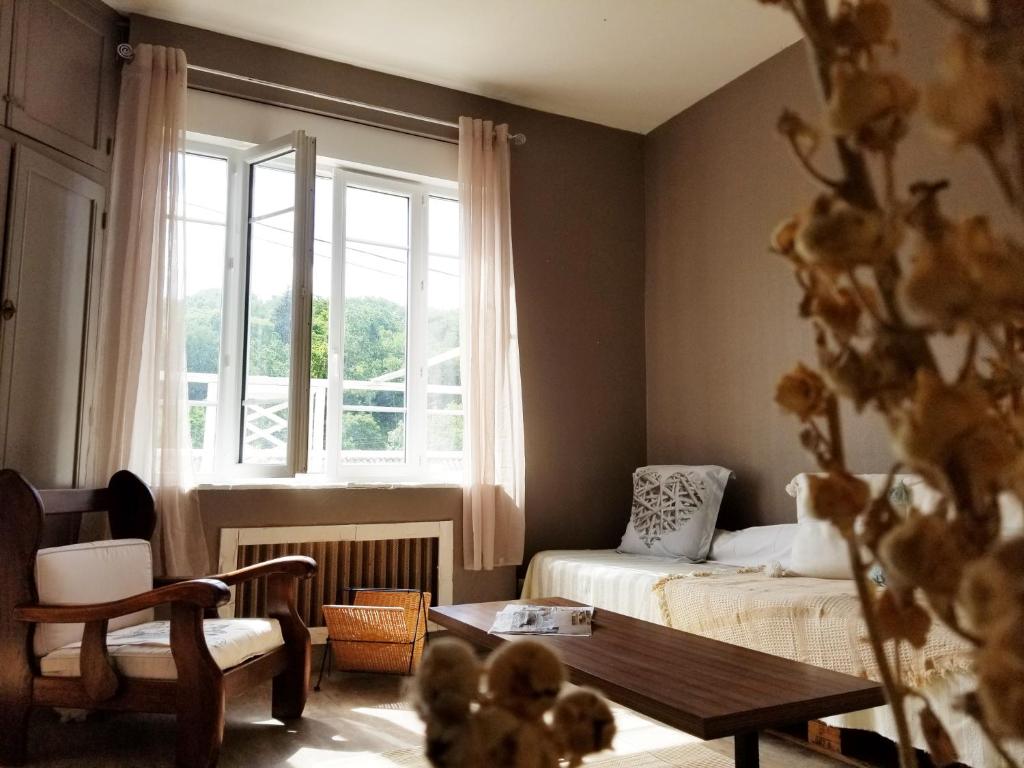 Residences Fleuries - behind Cannes Croisette Bvd