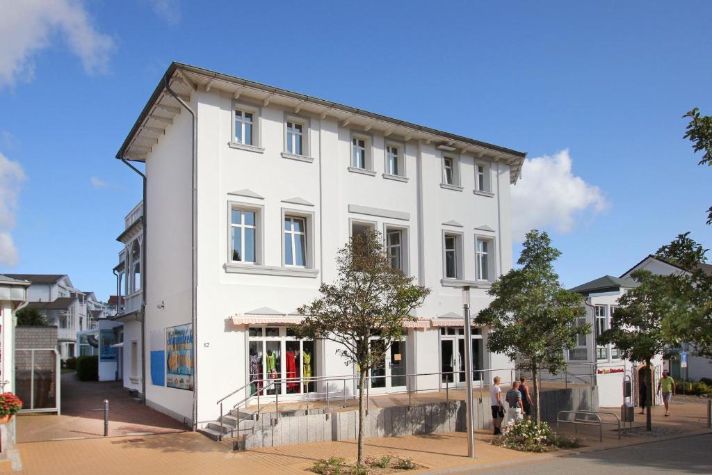 Appartement Residenz Strandeck FeWo 1, inklusive Sauna und Schwimmbadnutzung im AHOI Sellin Strandstraße 12 18586 Göhren