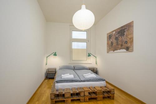 Retro-Apartment Premiere