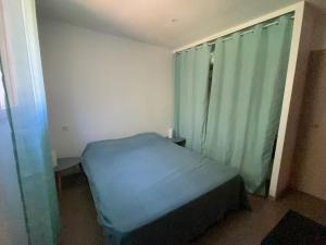 Rez de jardin 4-5 pers au calme à 50 m de la plage