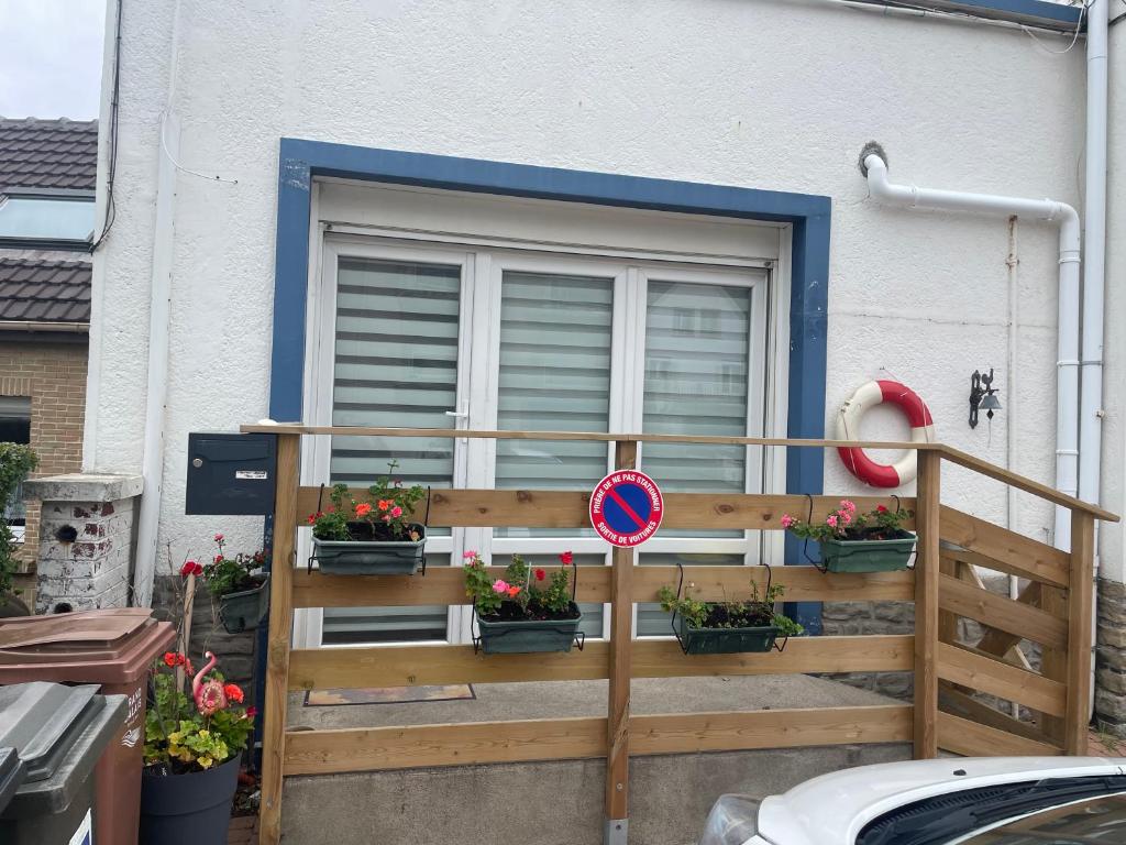 Rez de jardin 4-5 pers au calme à 50 m de la plage 20166 Pietrosella