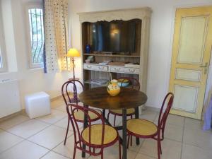 Appartement Rez de jardin au calme et proche mer 1105 Rue Yves Brayer 06210 Mandelieu-la-Napoule Provence-Alpes-Côte d\'Azur