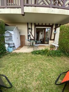 Rez de jardin au calme sur les hauteurs de Trouville Le Petit Nid