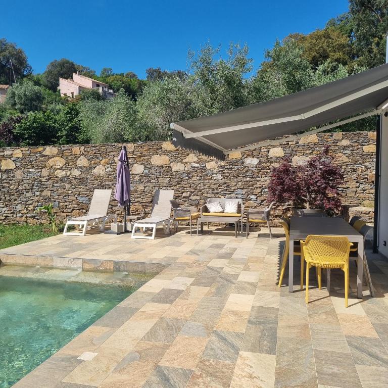 Rez de villa avec piscine, wifi, jardin clôturé Allée des Orangers, 20213 Penta-di-Casinca
