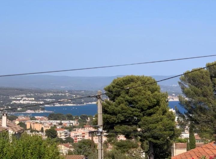 Appartement Rez de villa avec place de parking et vue mer. 8 Traverse Marie Galante 13600 La Ciotat