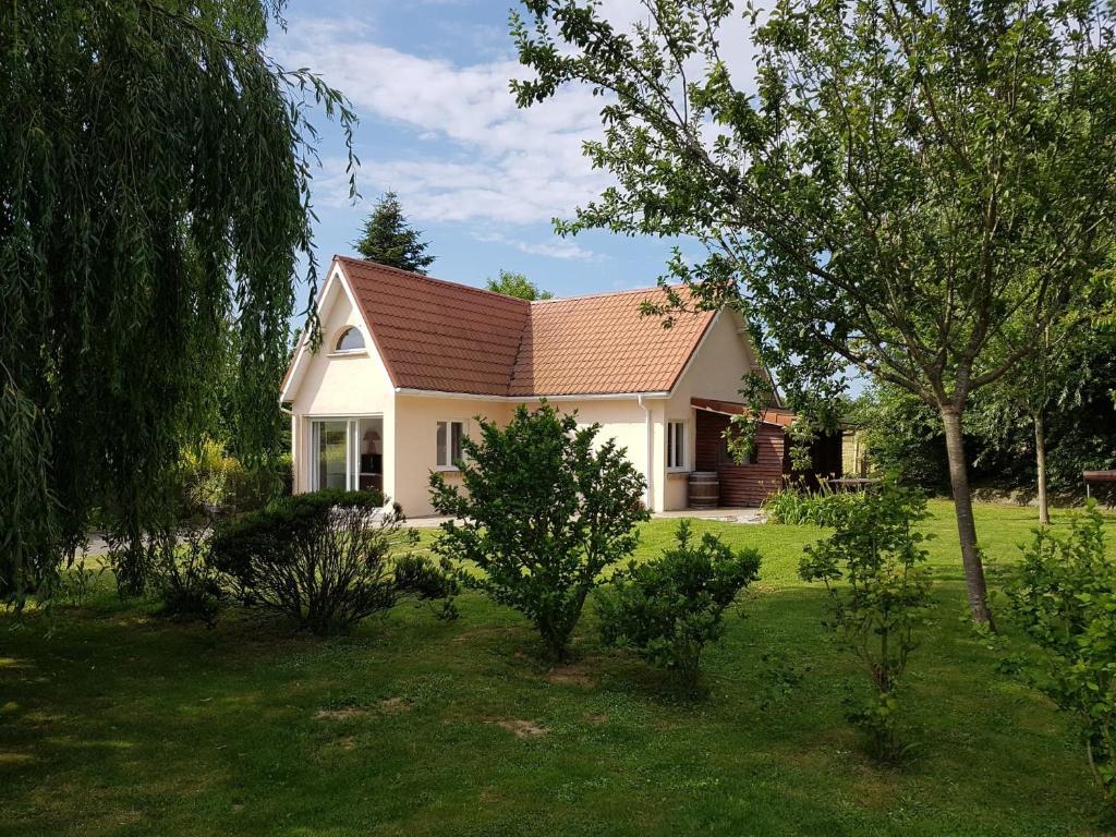 Rez de villa T2 au calme avec jardin 06550 La Roquette-sur-Siagne