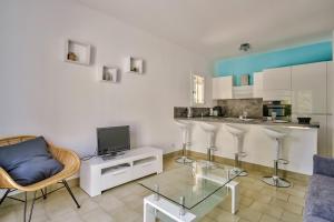 Rez de villa T2 au calme avec jardin